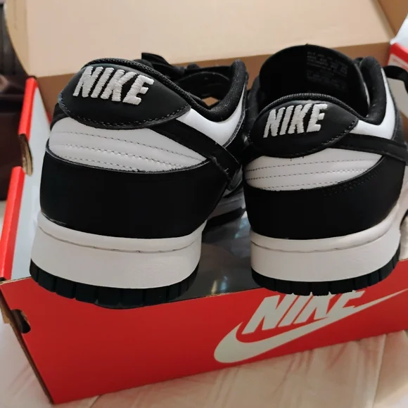 Hot🔥Men Nike Panda Dunk Low Super Clean - Picture 3 of 8